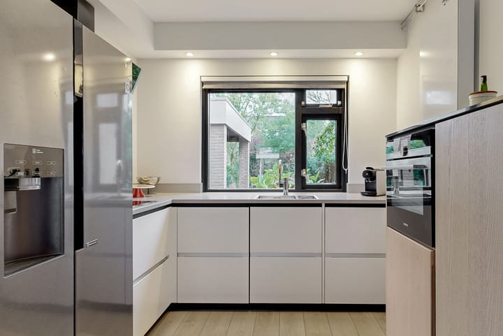 Photo 3 of Heinsiuslaan 10