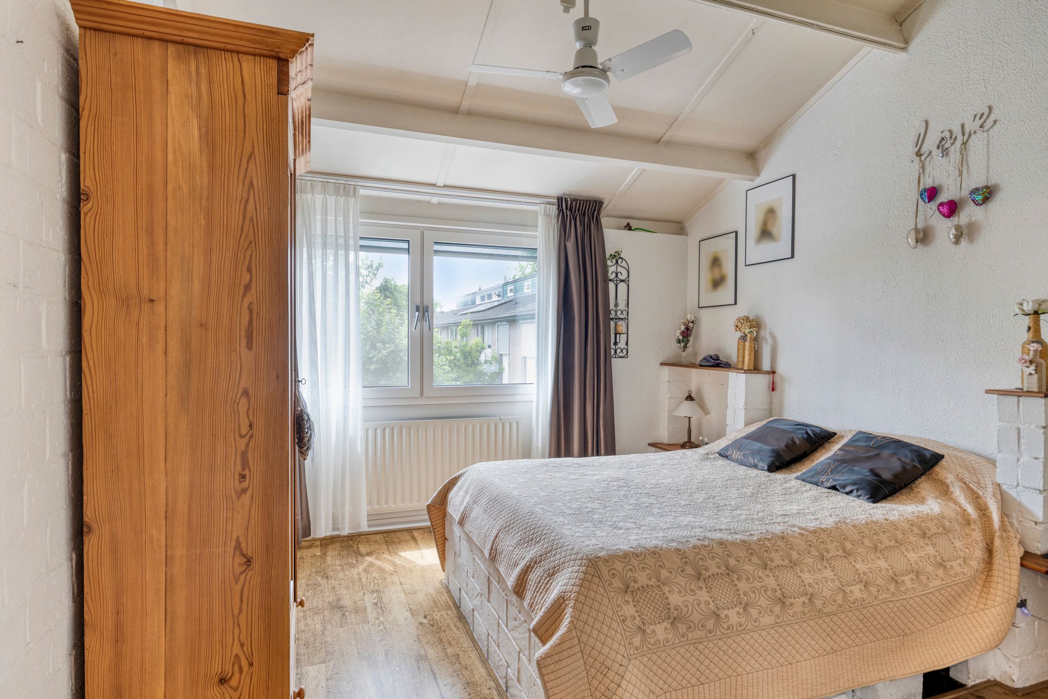 Photo 21 of Meidoornstraat 11