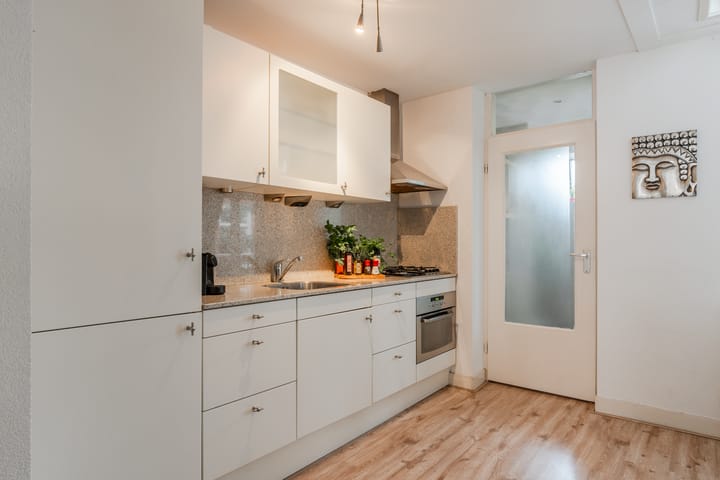 Foto 15 van Van Ostadestraat 51-3