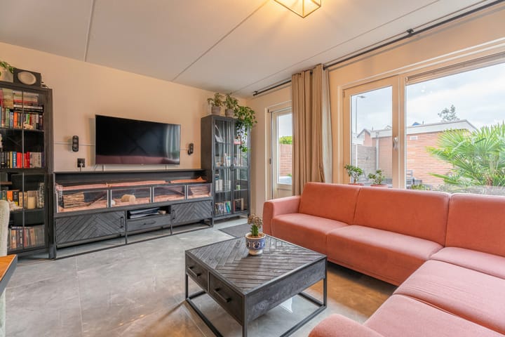 Photo 3 of Boekenburglaan 106