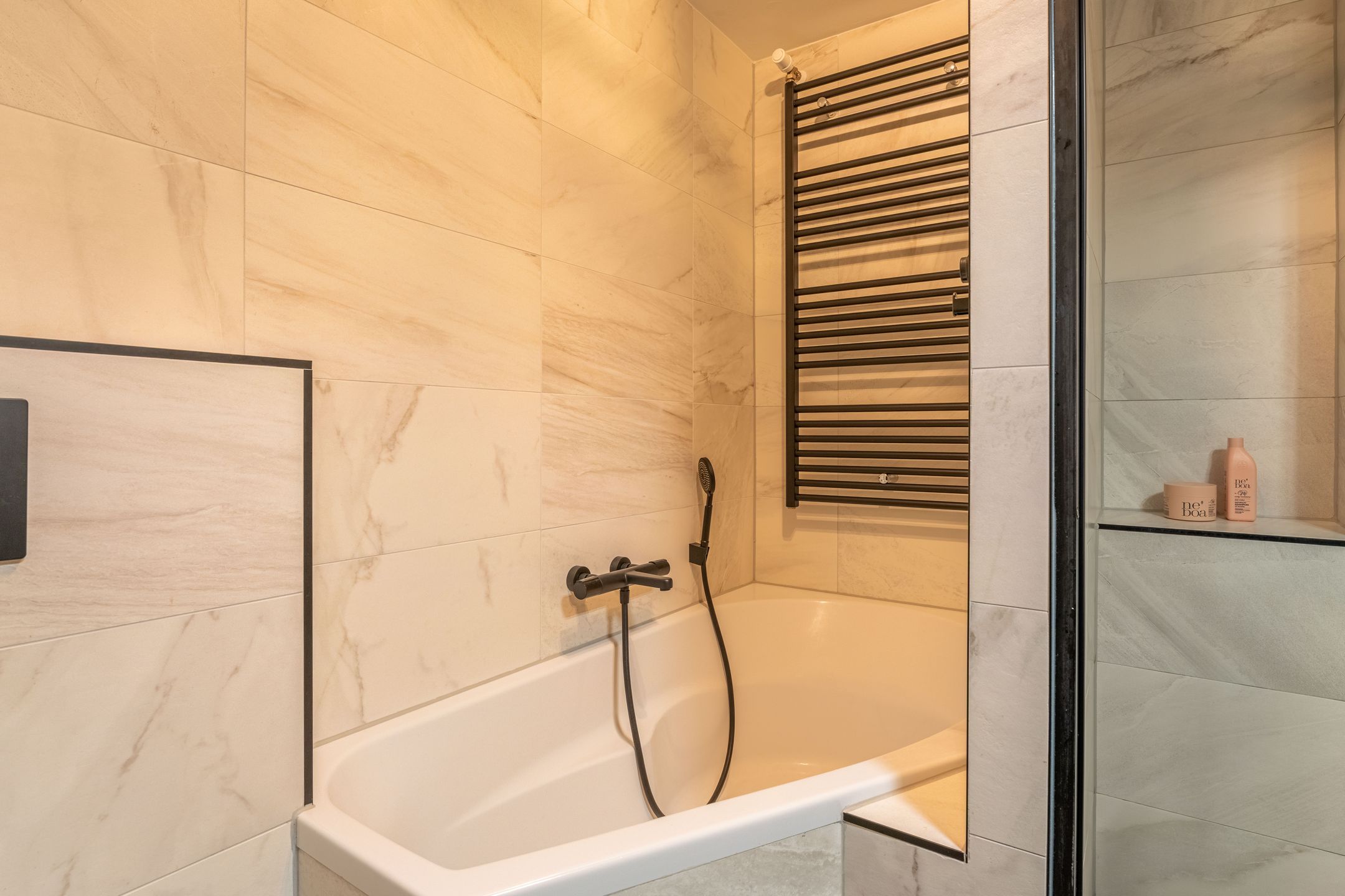 Foto 18 van Boekenburglaan 106