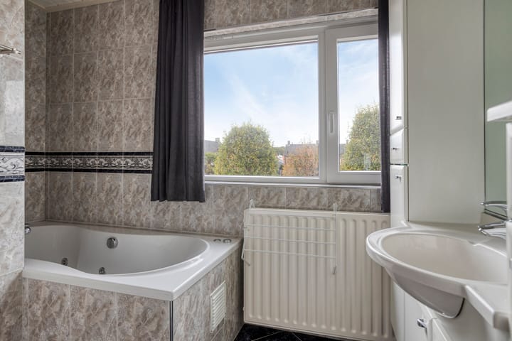 Photo 5 of Rozenstraat 33