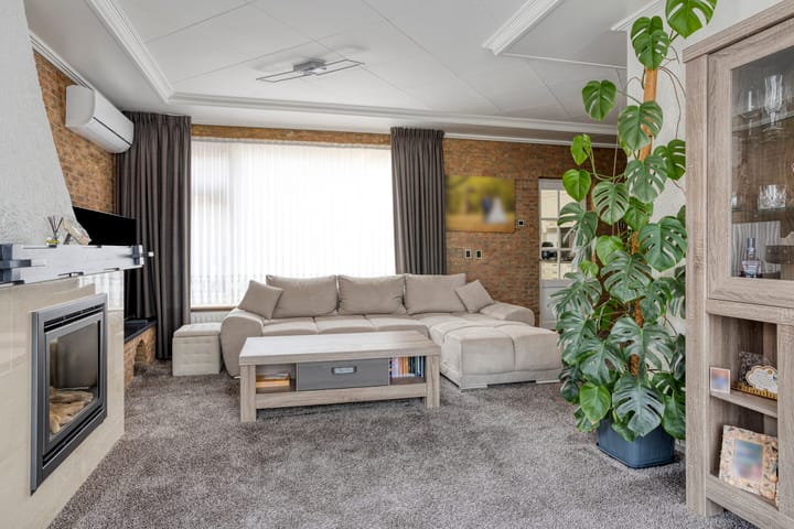 Photo 12 of Rozenstraat 33