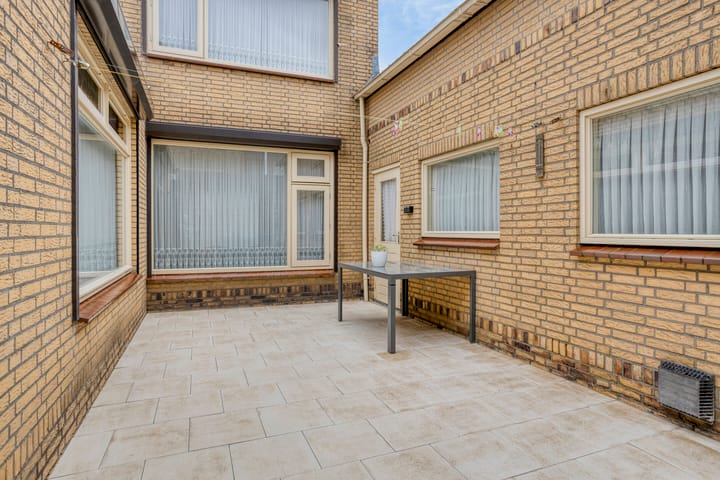 Photo 28 of Rozenstraat 33