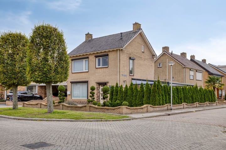 Photo 42 of Rozenstraat 33