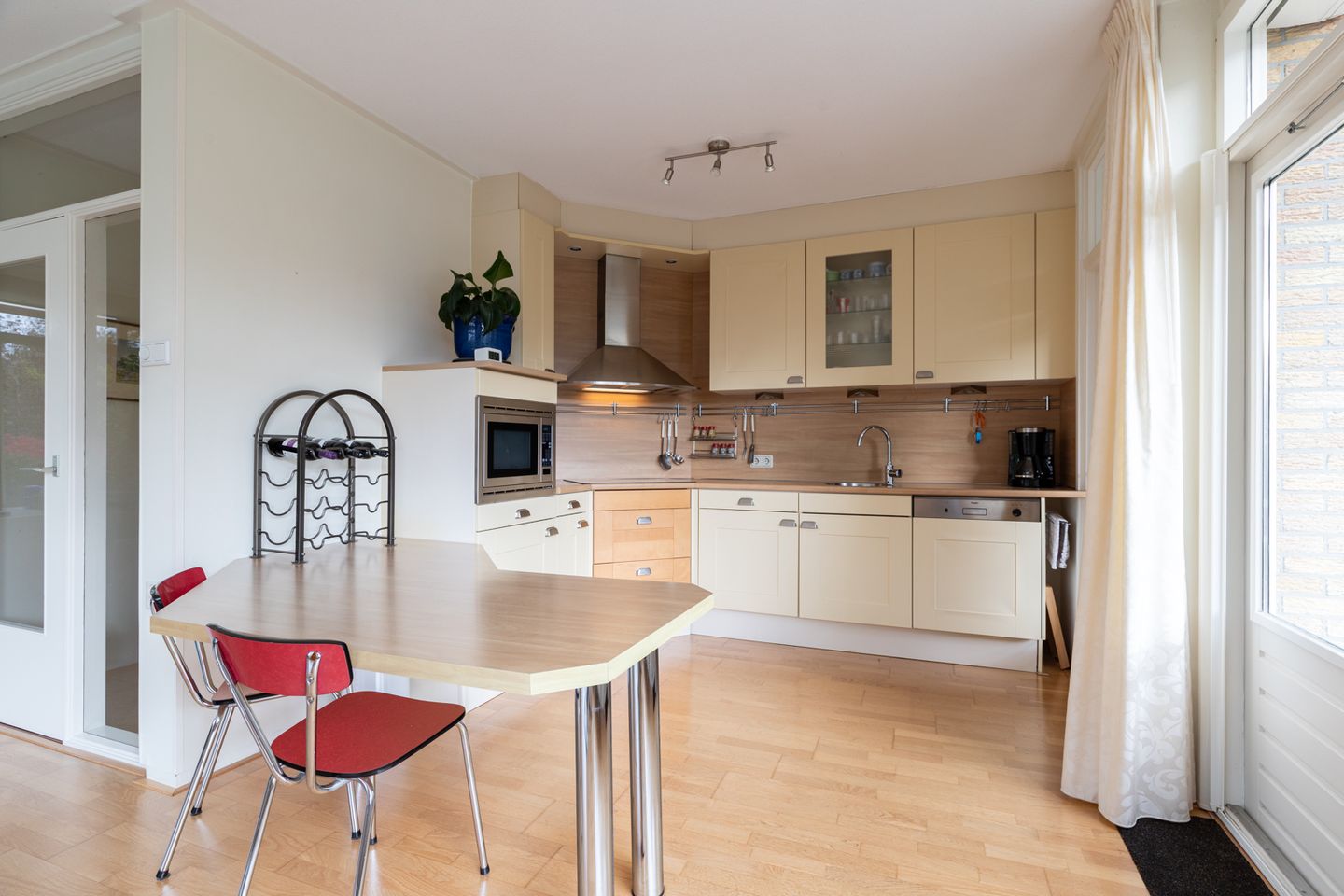 Foto 10 van Josinalaan 1