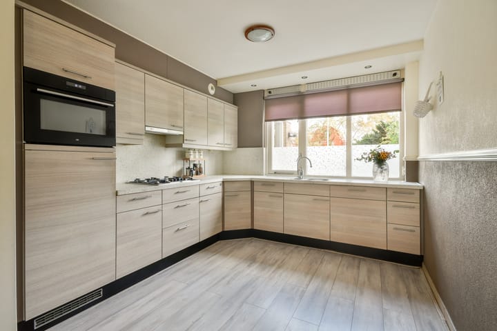 Foto 6 van Bernhardstraat 4