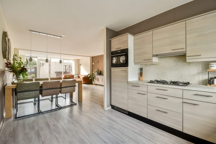 Foto 7 van Bernhardstraat 4