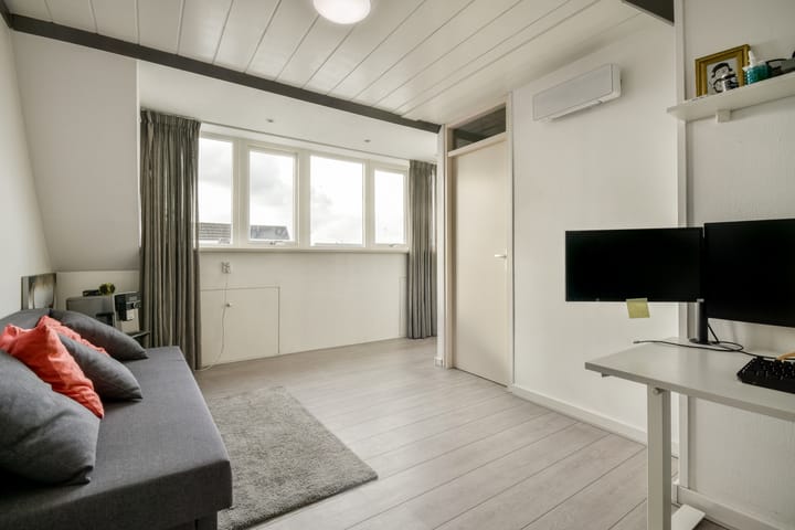 Foto 18 van Bernhardstraat 4