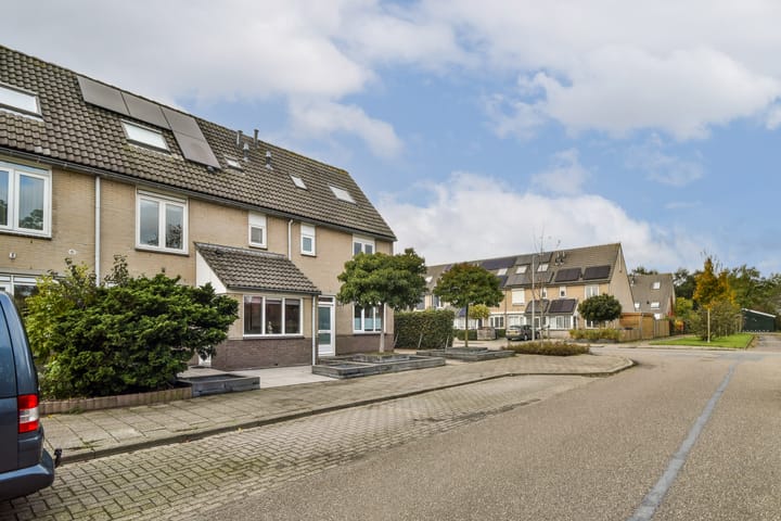 Foto 20 van Bernhardstraat 4