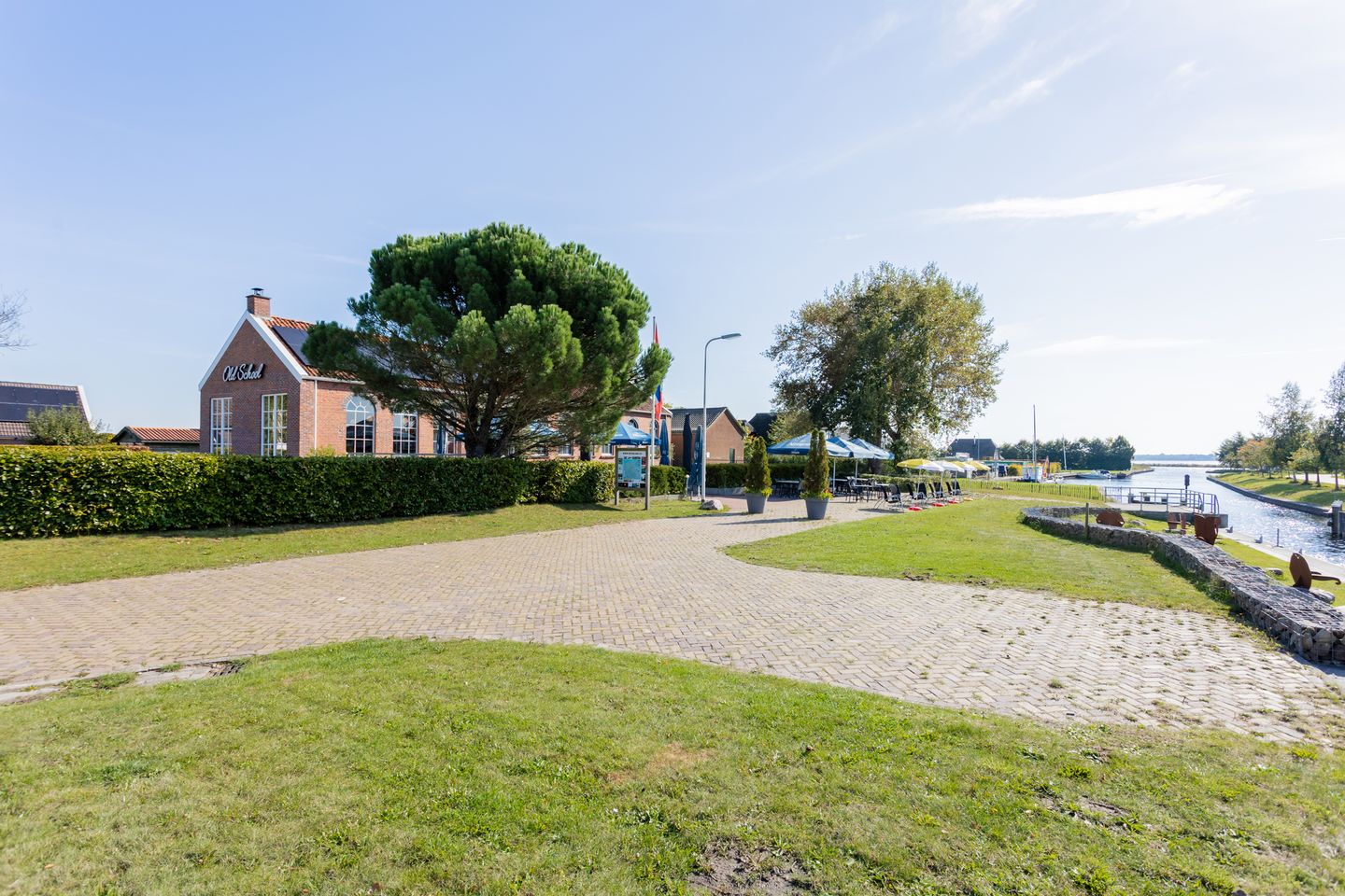 Bekijk foto 2 van Huningaweg 2