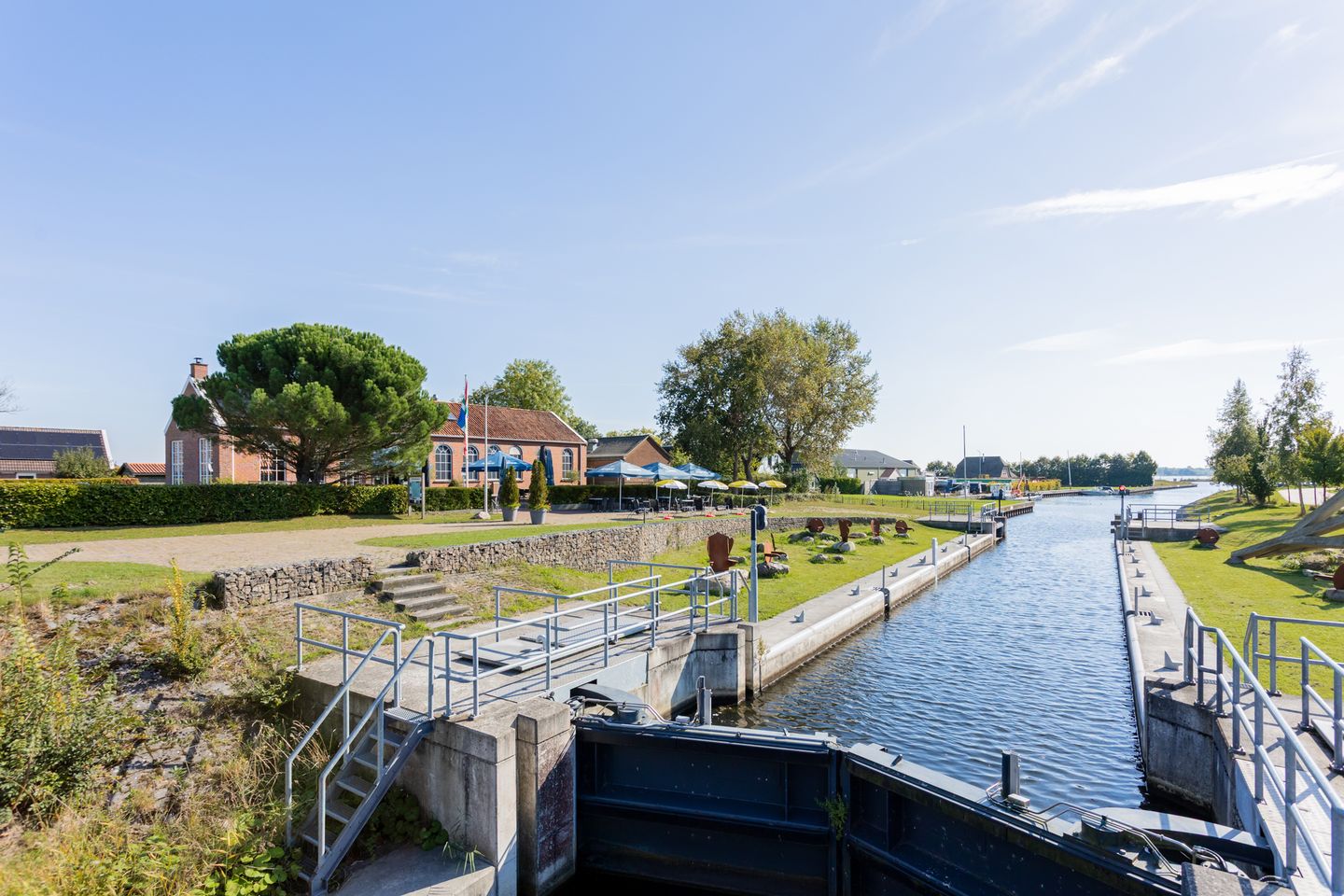 Bekijk foto 3 van Huningaweg 2