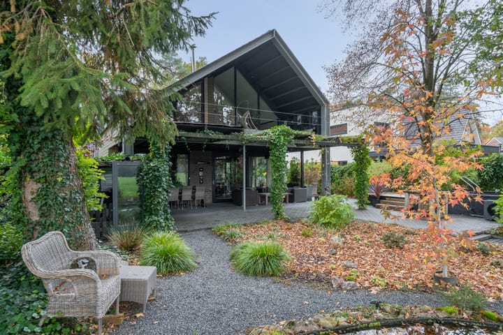 Photo 2 of Prins Bernhardpark 44