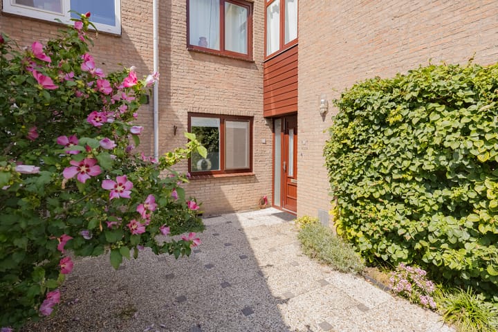 Photo 2 of Barnsteenstraat 26