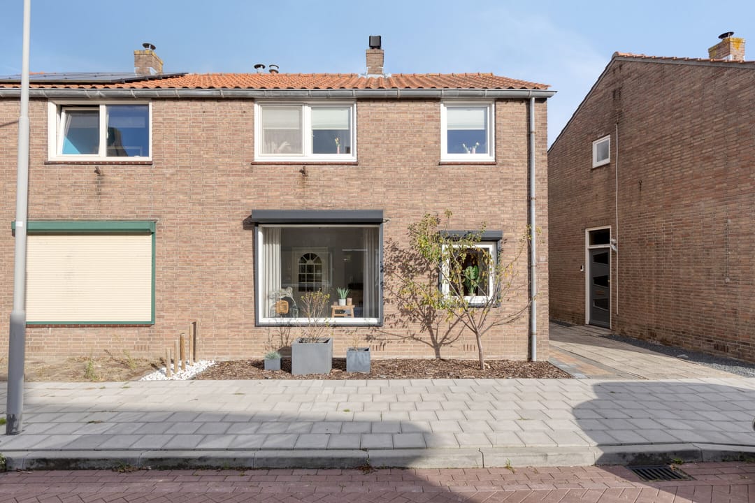 Photo 1 of van Tienhovenstraat 7