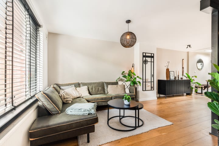 Photo 2 of Charlotte de Bourbonstraat 14