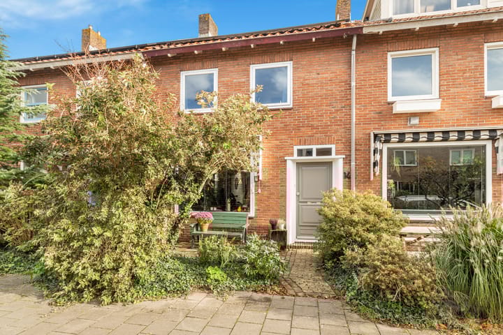 Photo 5 of Charlotte de Bourbonstraat 14