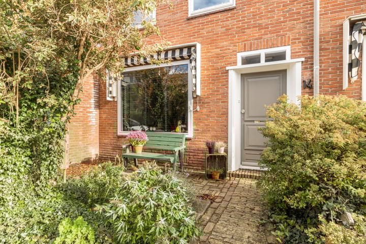 Photo 6 of Charlotte de Bourbonstraat 14
