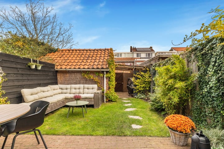 Photo 41 of Charlotte de Bourbonstraat 14