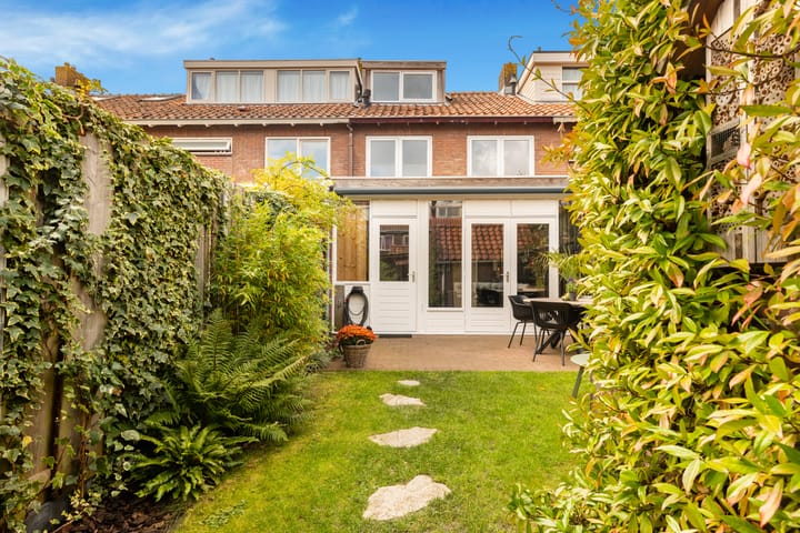 Photo 45 of Charlotte de Bourbonstraat 14