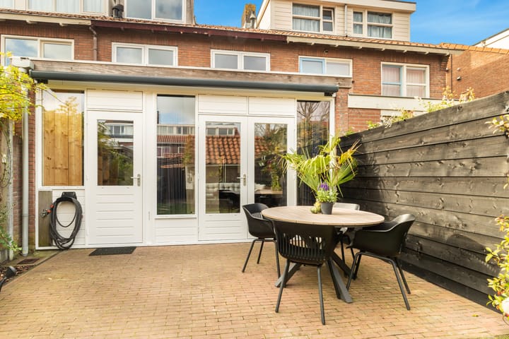 Photo 48 of Charlotte de Bourbonstraat 14