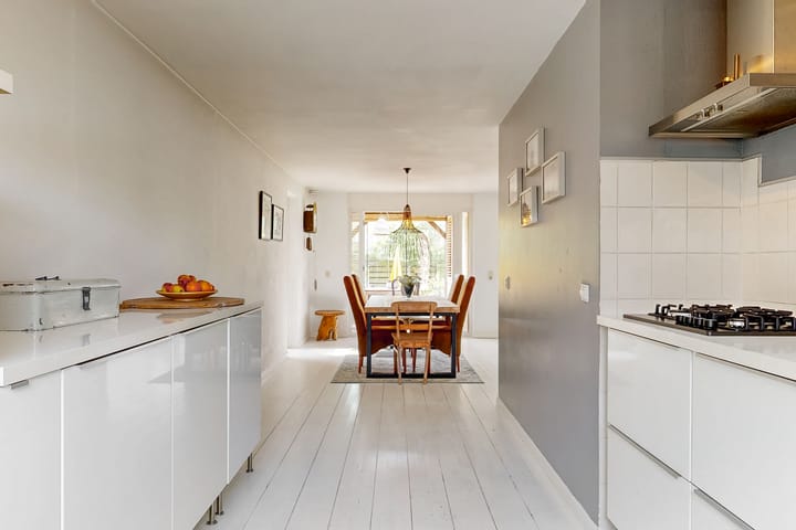 Photo 15 of Maria van Sevenbergenstraat 6