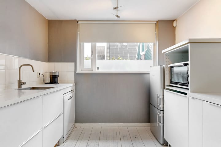 Photo 20 of Maria van Sevenbergenstraat 6