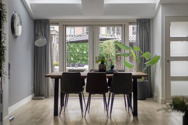 Photo 9 of Van Maerlantstraat 21