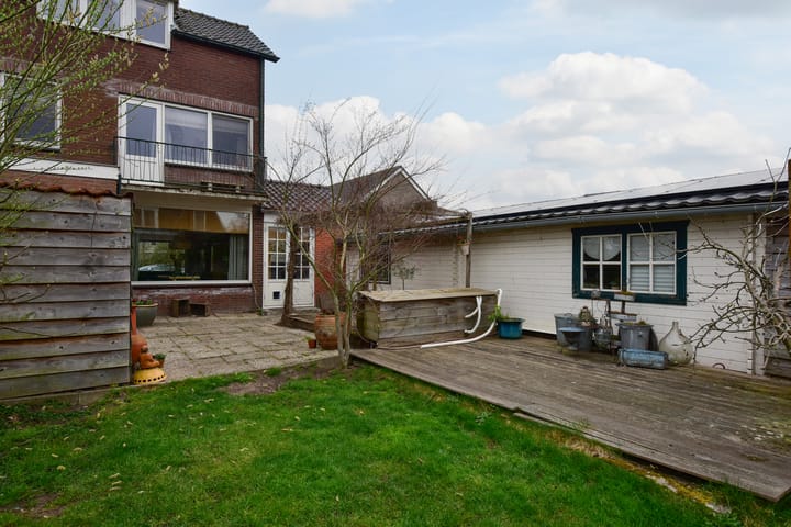 Foto 30 van Esdoornlaan 28