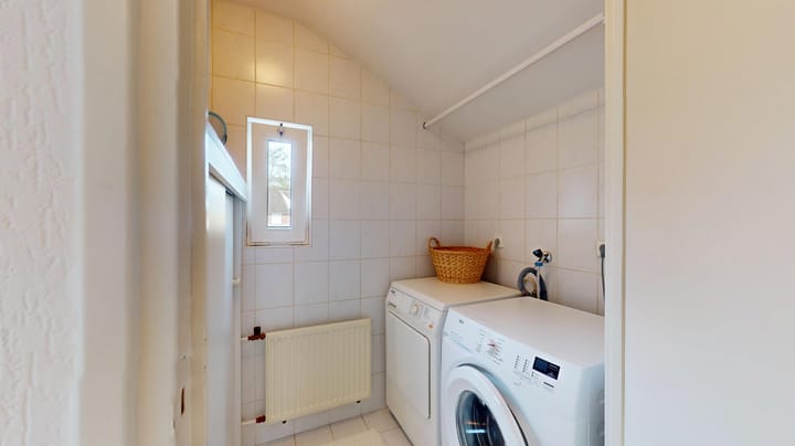 Photo 21 of Leyenbroekerweg 87