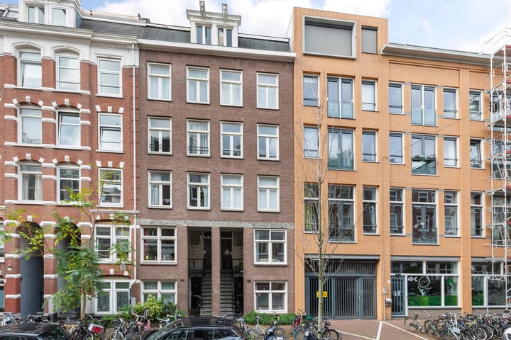 Photo 16 of Van Oldenbarneveldtstraat 58-1