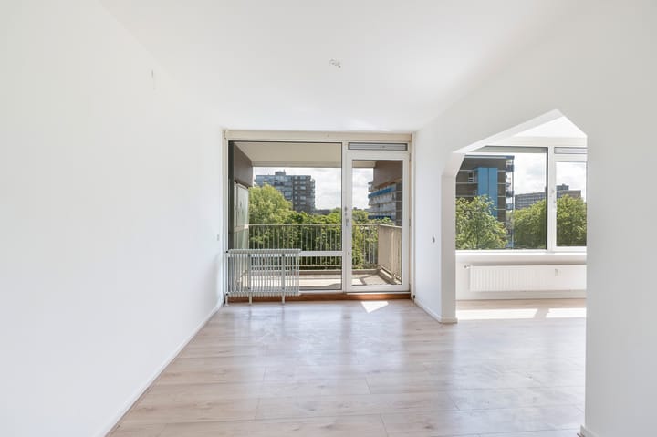 Photo 4 of Valeriusplein 278