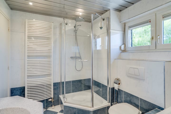 Photo 22 of Hubertusstraat 25