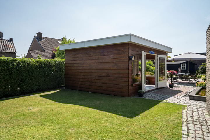 Photo 27 of Hubertusstraat 25