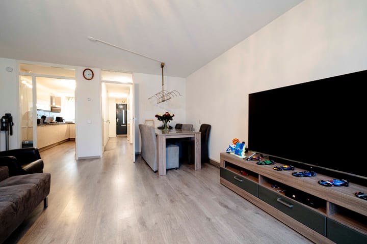 Foto 8 van Vermeerstraat 152