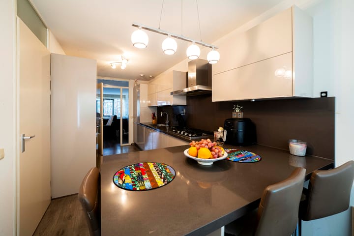 Foto 12 van Vermeerstraat 152