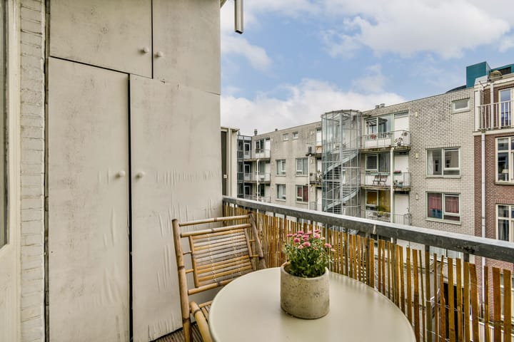 Foto 15 van Tilanusstraat 344