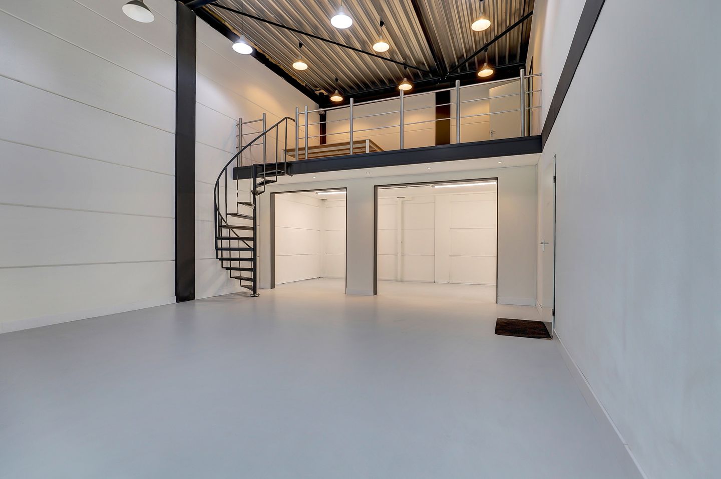 Bekijk foto 2 van Coenecoop 142-B