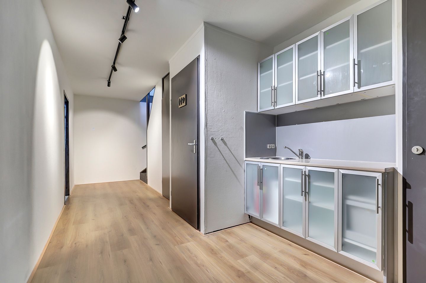 Bekijk foto 4 van Coenecoop 142-B