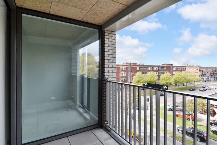 Photo 12 of Delflandstraat 30