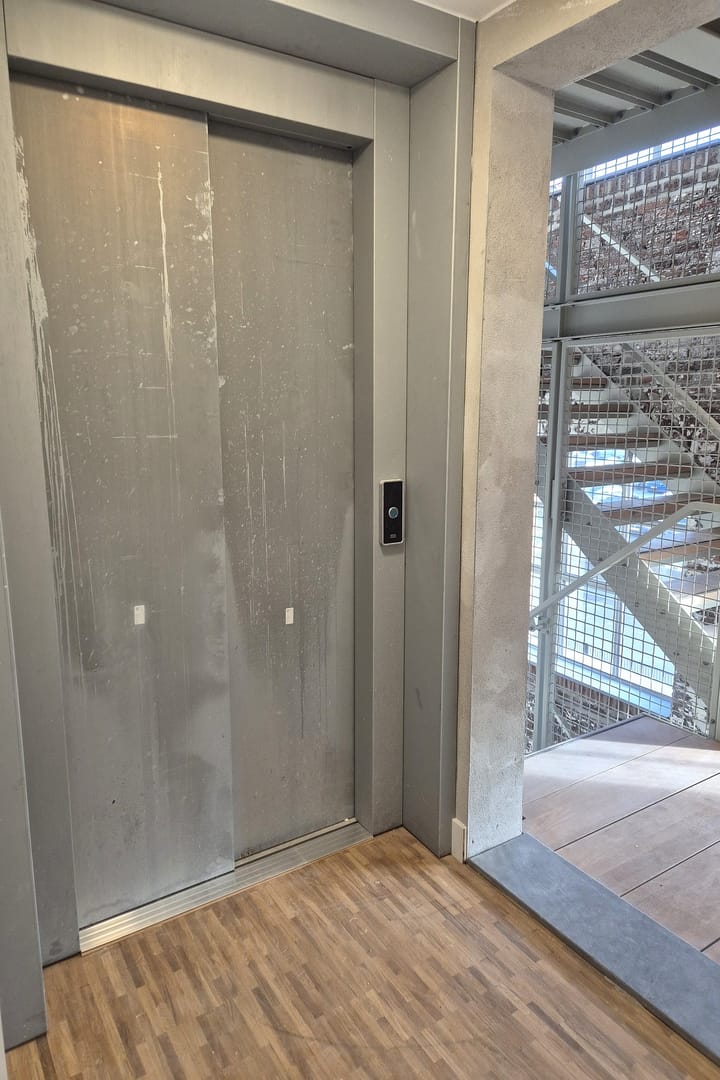 Foto 3 van Petrus Regoutplein 22-B01