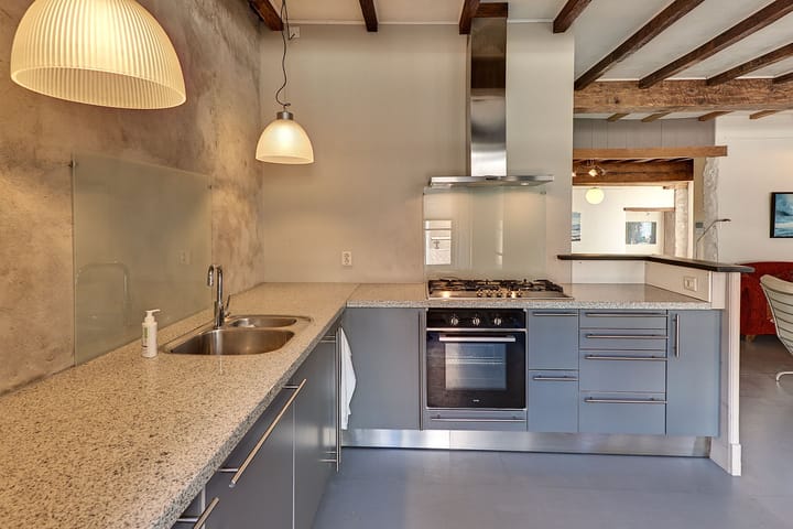 Photo 18 of Academiestraat 1-A