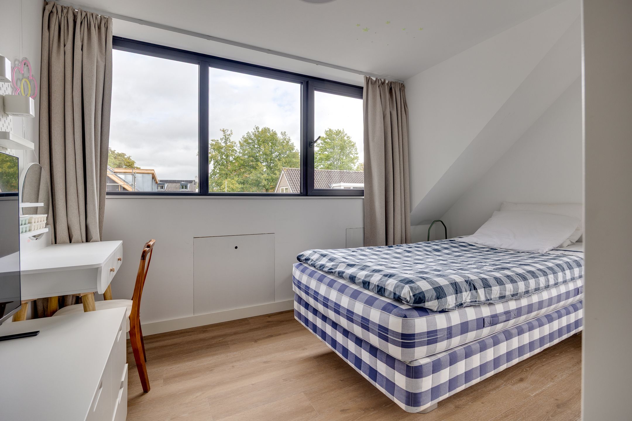 Photo 30 of Van Lyndenlaan 28