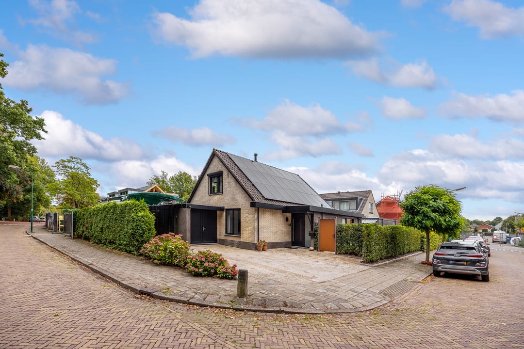 Photo 32 of Van Lyndenlaan 28