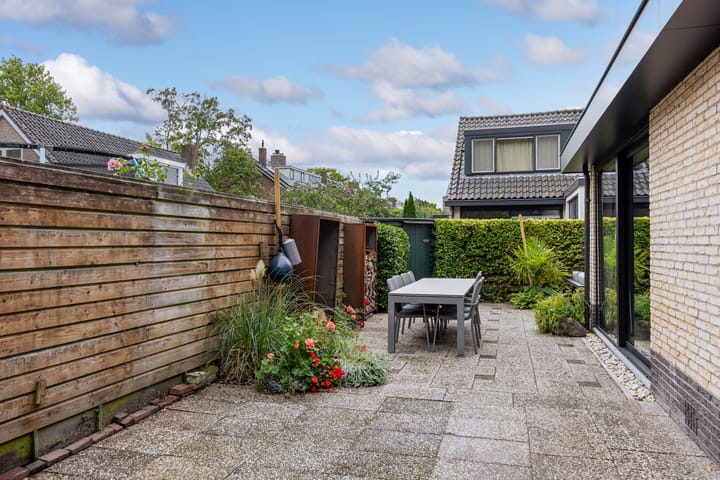 Foto 33 van Van Lyndenlaan 28