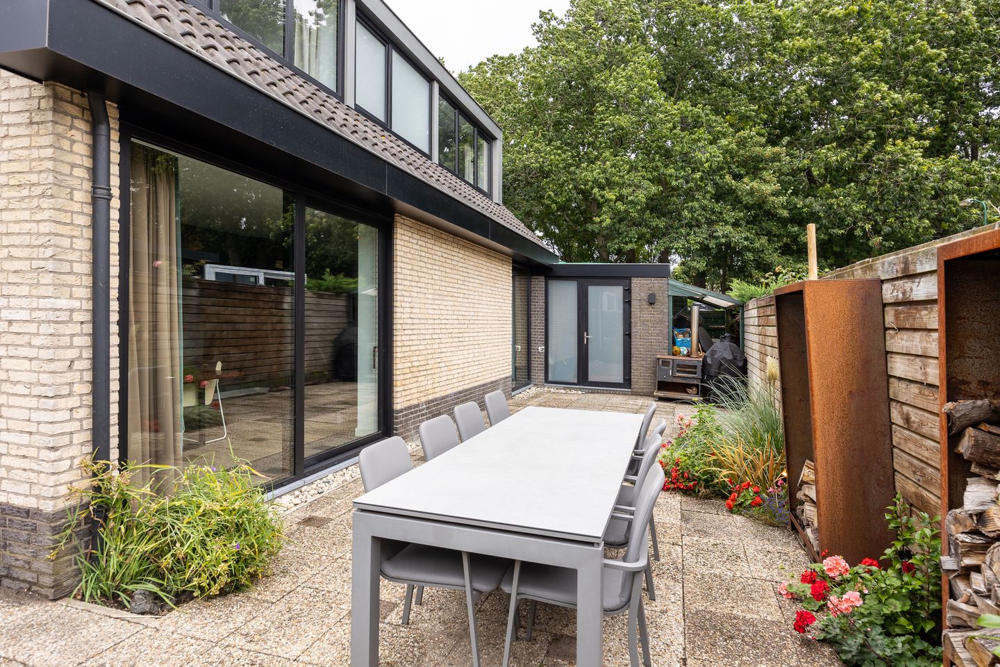 Photo 34 of Van Lyndenlaan 28