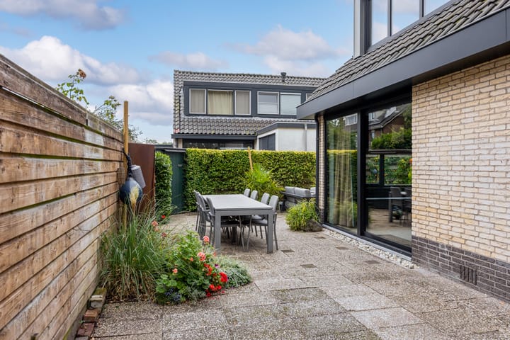 Foto 36 van Van Lyndenlaan 28