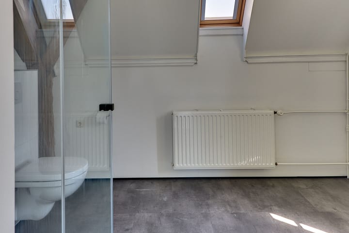 Photo 34 of Academiestraat 1-A