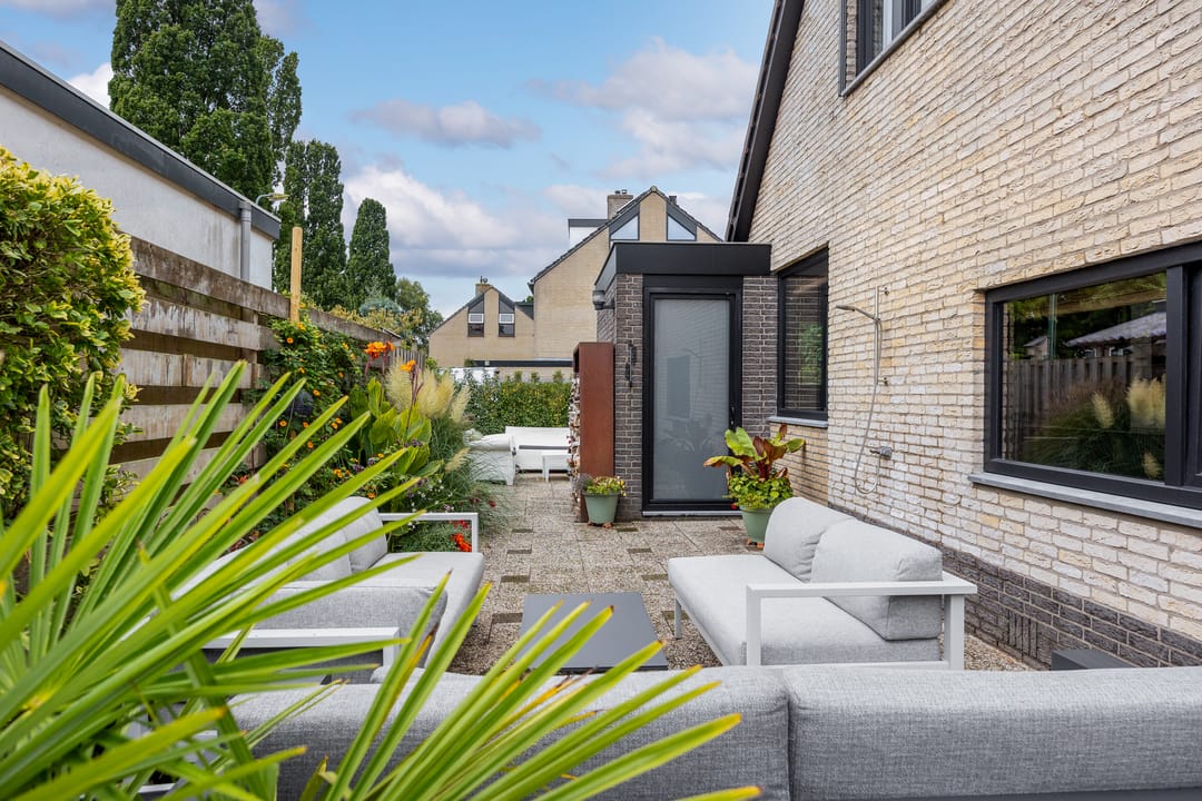 Photo 38 of Van Lyndenlaan 28