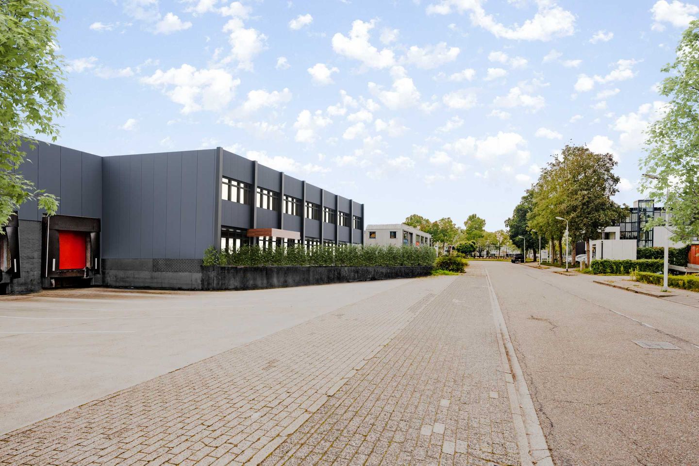 View photo 2 of Algolweg 12